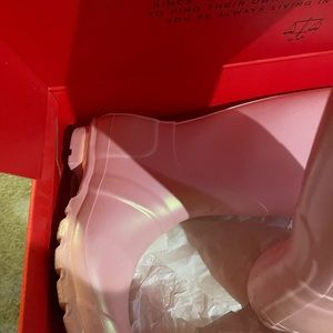 Hunter rain boots size 7 in women